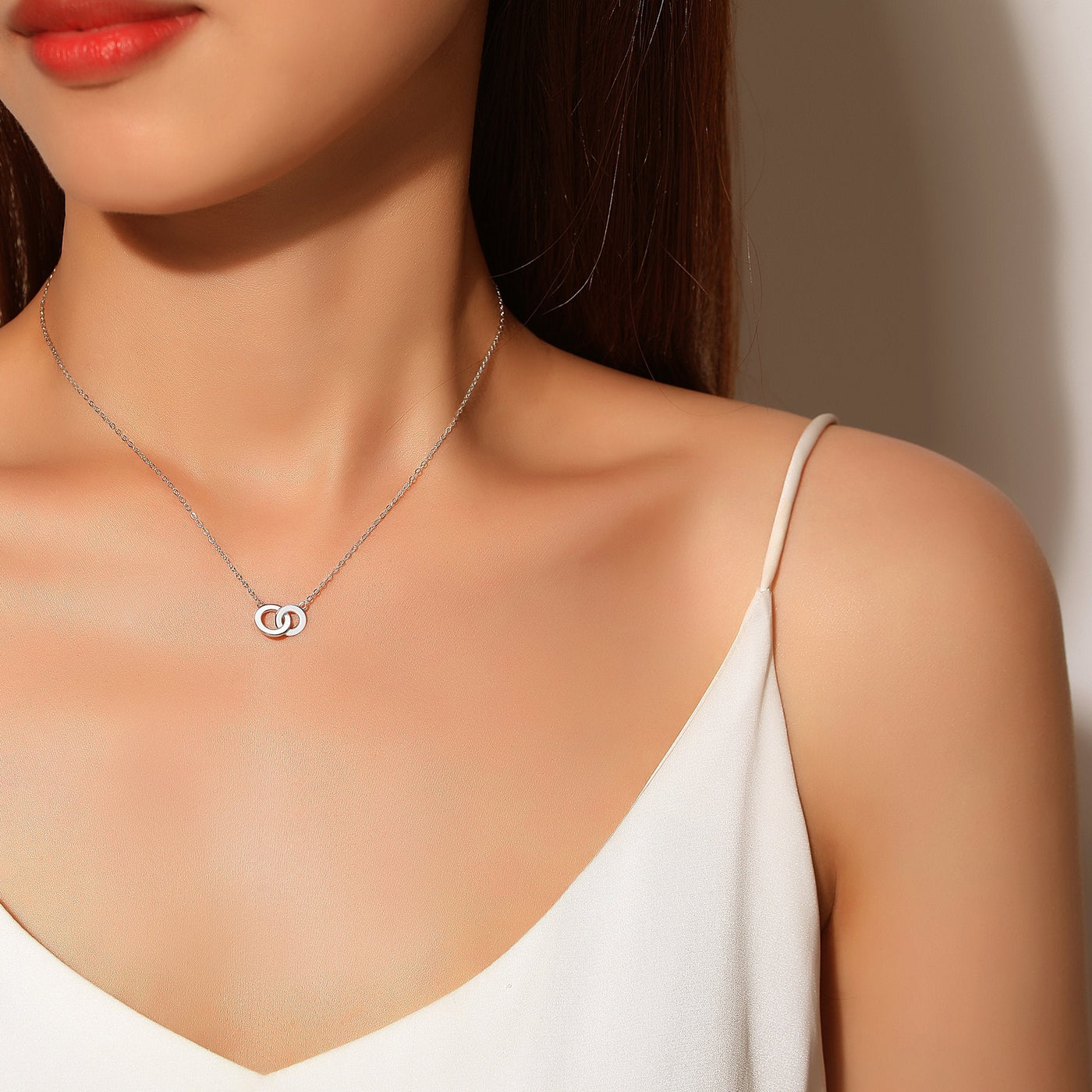 925 Sterling Silver Simple Interlock Necklace