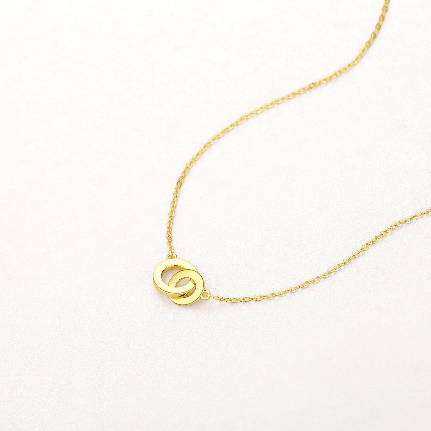 925 Sterling Silver Simple Interlock Necklace